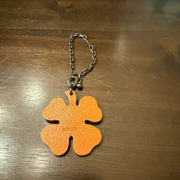 🎄Sale🎄 Hermes Green Clover Bag Charm - Picture 3 of 4